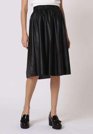 Outfitters Nation, Falda acampanada - black