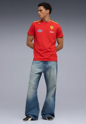 Puma, FERRARI HYPERCAR REPLICA T-SHIRT UNISEX - T-shirt imprimé - red