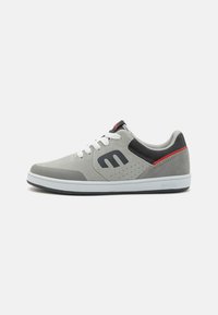 Ikke valgt, grey/red
