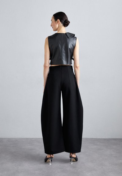 A.W.A.K.E. MODE ROUNDED TAILORED  - Nadrágok - black