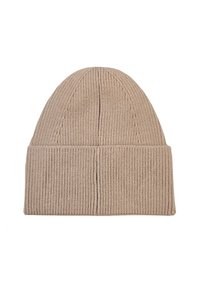 Beżowa czapka z dzianiny o ribbowanej fakturze i złożonym mankietem, o zaokrąglonym kształcie i minimalistycznym designie. Wykonana z miękkiego, elastycznego materiału.