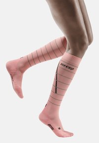 CEP REFLECTIVE COMPRESSION - Calzettoni - light rose