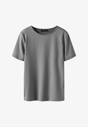 Grijze T-shirt met korte mouwen en een ronde hals, gemaakt van gladde stof. Eenvoudig ontwerp zonder patronen of accenten.