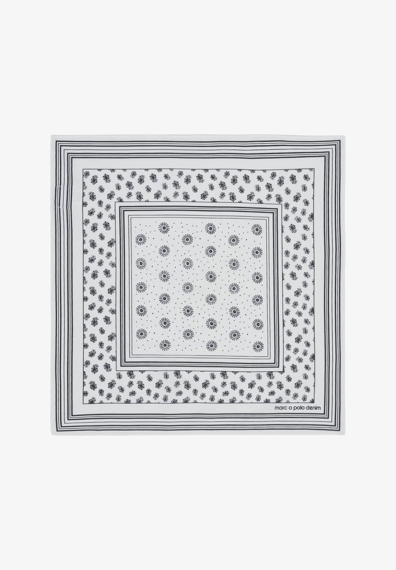 Foulard quadrato in bianco e nero con motivi floreali e righe, caratterizzato da un motivo a pois ripetuto centralmente. Morbida texture.