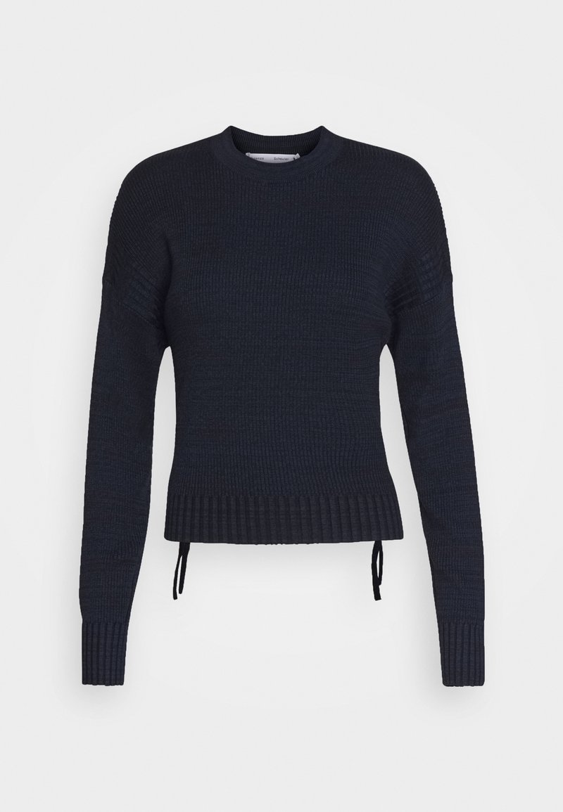 Pull en maille bleu marine foncé à manches longues, avec poignets, ourlet et encolure côtelés, présenté sur fond blanc.