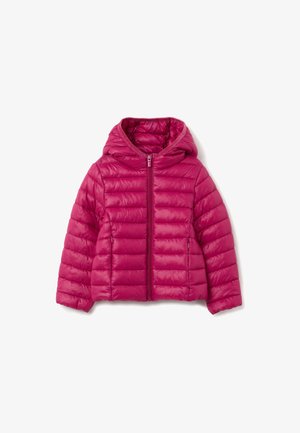 Pufferjack in felroze met een ritssluiting, capuchon en doorstikte ontwerp. Kenmerkt zich door horizontale stiksels en een gladde textuur.