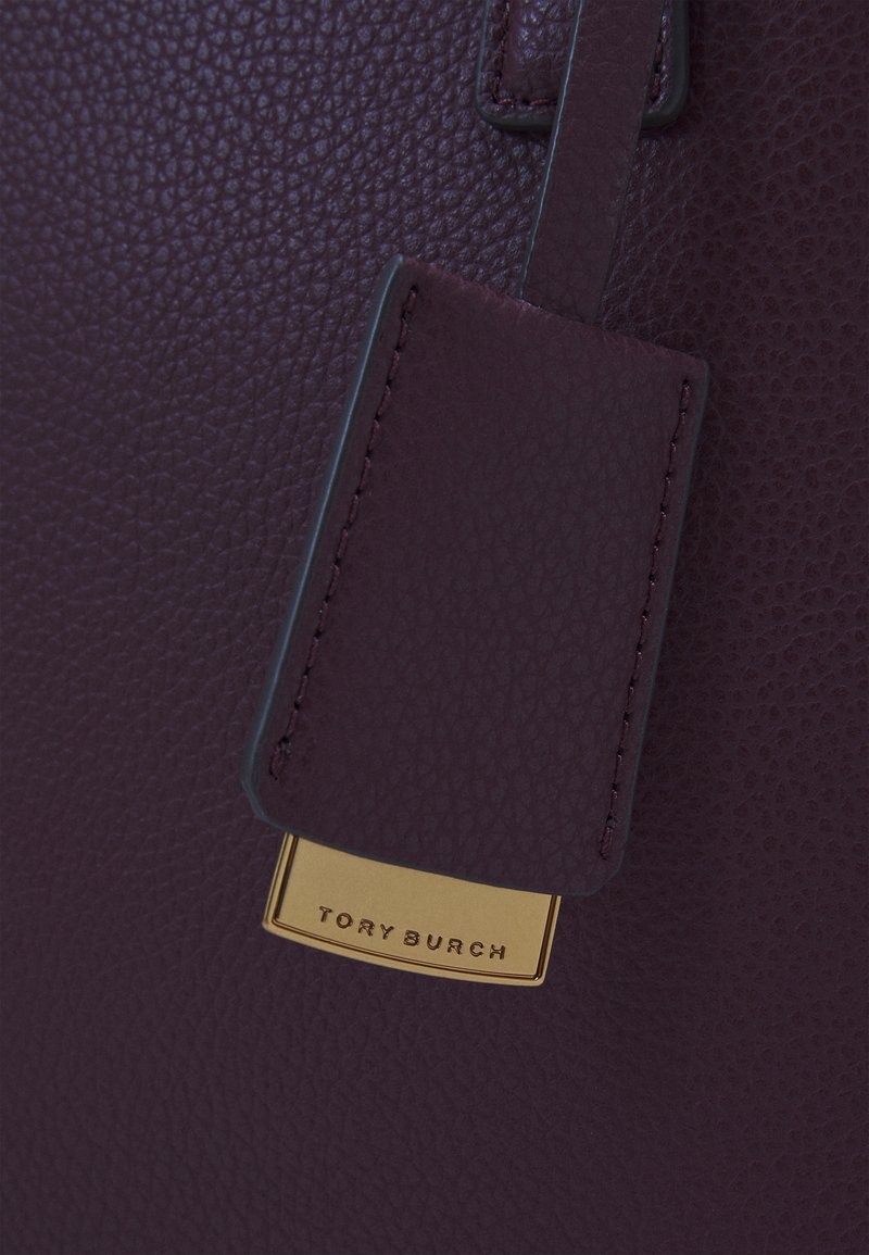 Damen Bekleidung | Tory Burch WALKER SMALL TRIPLE COMPARTMENT SATCHEL Handtasche dark rhubarb/dunkellila - KE42910 Damen Bekleidung | Tory Burch WALKER SMALL TRIPLE COMPARTMENT SATCHEL Handtasche dark rhubarb/dunkellila - KE42910