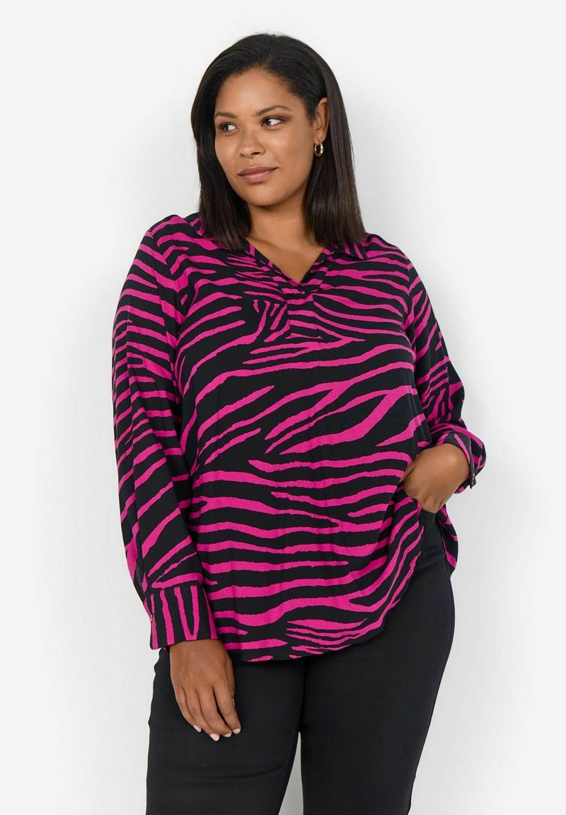 Langarmshirt mit einem schwarz-pinken Zebramuster, V-Ausschnitt, lässiger Passform und glattem Stoff.
