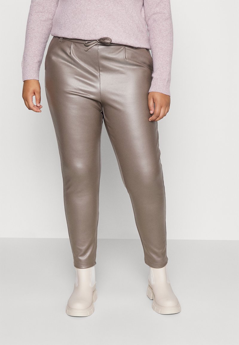 ONLY Cargoldtrash Classic Pant Noos Damesbroek, turf, 50W / 34L ONLY Cargoldtrash Classic Pant Noos Damesbroek, turf, 50W / 34L