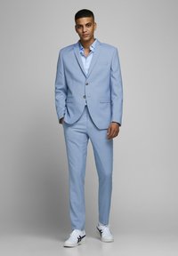 Jack & Jones PREMIUM JPRSOLARIS NOOS - Kostymkavaj - airy blue