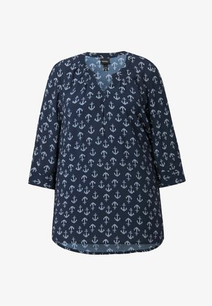 Blusa tunica blu navy con motivo di ancore bianche, maniche a tre quarti, scollo rotondo e pattina frontale con bottoni.