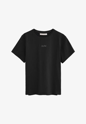 Czarny T-shirt z krótkim rękawem, okrągłym dekoltem i małym haftowanym logo "Polo Club" na środku klatki piersiowej.