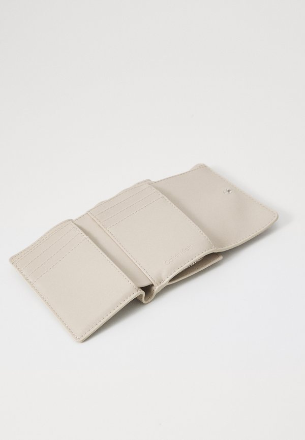 MUST SMALL TRIFOLD ZIP - Wallet - chateau2