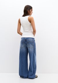 PULL&BEAR Top - white