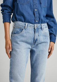 Pepe Jeans Džíny Slim Fit - blue denim