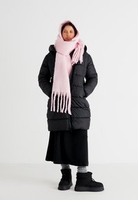 Gina Tricot CHUNKY SCARF - Cachecol - pink