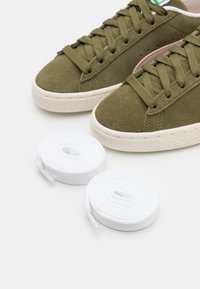 Puma SUEDE CLASSIC XXI UNISEX - Sapatilhas - burnt olive/lotus/marshmallow