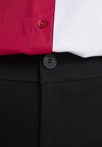 Club Monaco Spodnie materiałowe