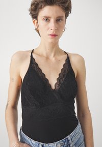 Rosemunde Topp - black