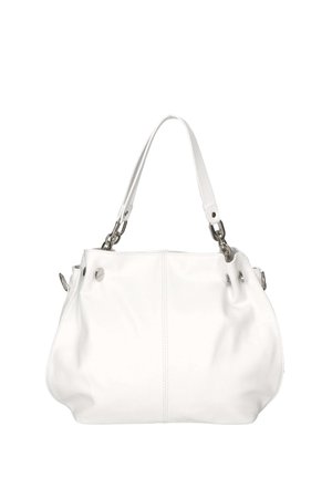 Borsa in pelle bianca con un design morbido e plissettato, accessori in tonalità argento e due manici corti. La borsa presenta una texture liscia e dettagli minimi.