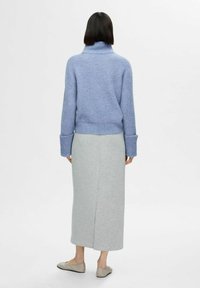Selected Femme ROLLKRAGEN - Neule - endless sky