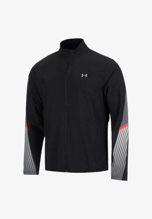 Schwarze Sportjacke mit hohem Kragen und Frontreißverschluss. Verfügt über graue und rote Akzente an den Ärmeln, mit einem gestreiften Muster in den grauen Bereichen.
