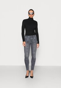 edc by Esprit Calças de ganga justas - black dark washed