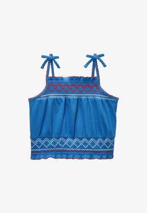 Haut court sans manches bleu avec broderie losange rouge et blanche, bretelles réglables et ourlet à volants.
