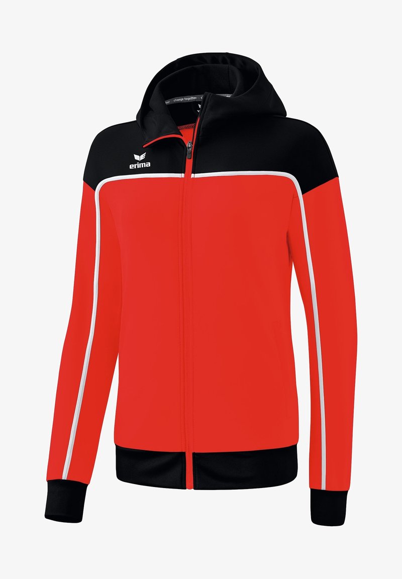 Rote Sportjacke mit schwarzen Akzenten, Reißverschluss, Kapuze, weißen Streifen und gerippten Bündchen. Weiches Material mit einer strukturierten Gestaltung.