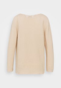 Beiger Pullover mit langen Ärmeln, weichem Ripp-Textur und einem Knopfdetail im Nacken.