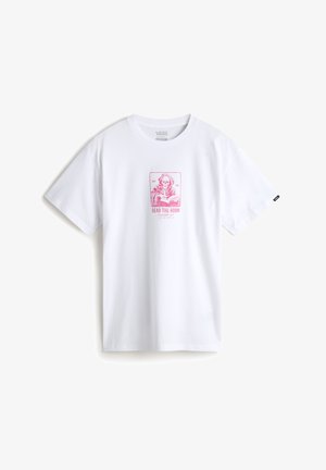T-shirt en coton blanc avec un graphisme rose représentant un squelette en train de lire, avec le texte "LIS L'AMBIANCE" en dessous. Coupe classique, manches courtes.
