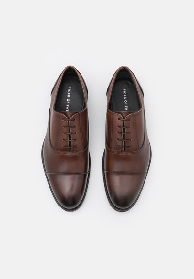 Tiger of Sweden LATHAN - Lace-ups - medium brown
