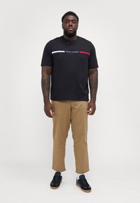 Tommy Hilfiger CHEST INSERT TEE - Print T-shirt - black