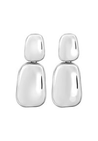 Boucles d'oreilles en argent avec une finition lisse et polie et une forme organique irrégulière. Conçues comme deux formes asymétriques connectées.