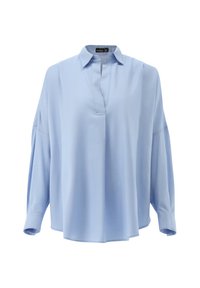 Himmelblaue Bluse mit langen Ärmeln, Kragen und V-Ausschnitt; lockere Passform mit überschnittenen Schultern und einer glatten, weichen Textur.