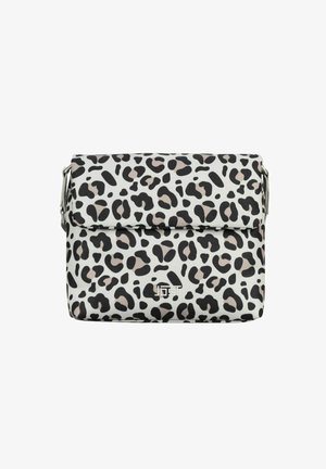 Petit sac bandoulière rectangulaire avec motif léopard noir et beige et fermeture à boucle argentée sur fond blanc.