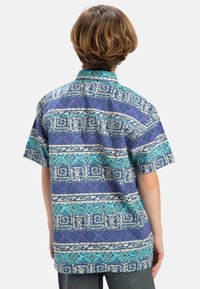 Korte mouwen overhemd met knopen, voorzien van een meerkleurige geometrische print in teal, paars en crème, met een relaxte pasvorm en kraag.