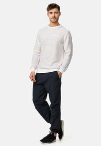 INDICODE JEANS MANFRED biały