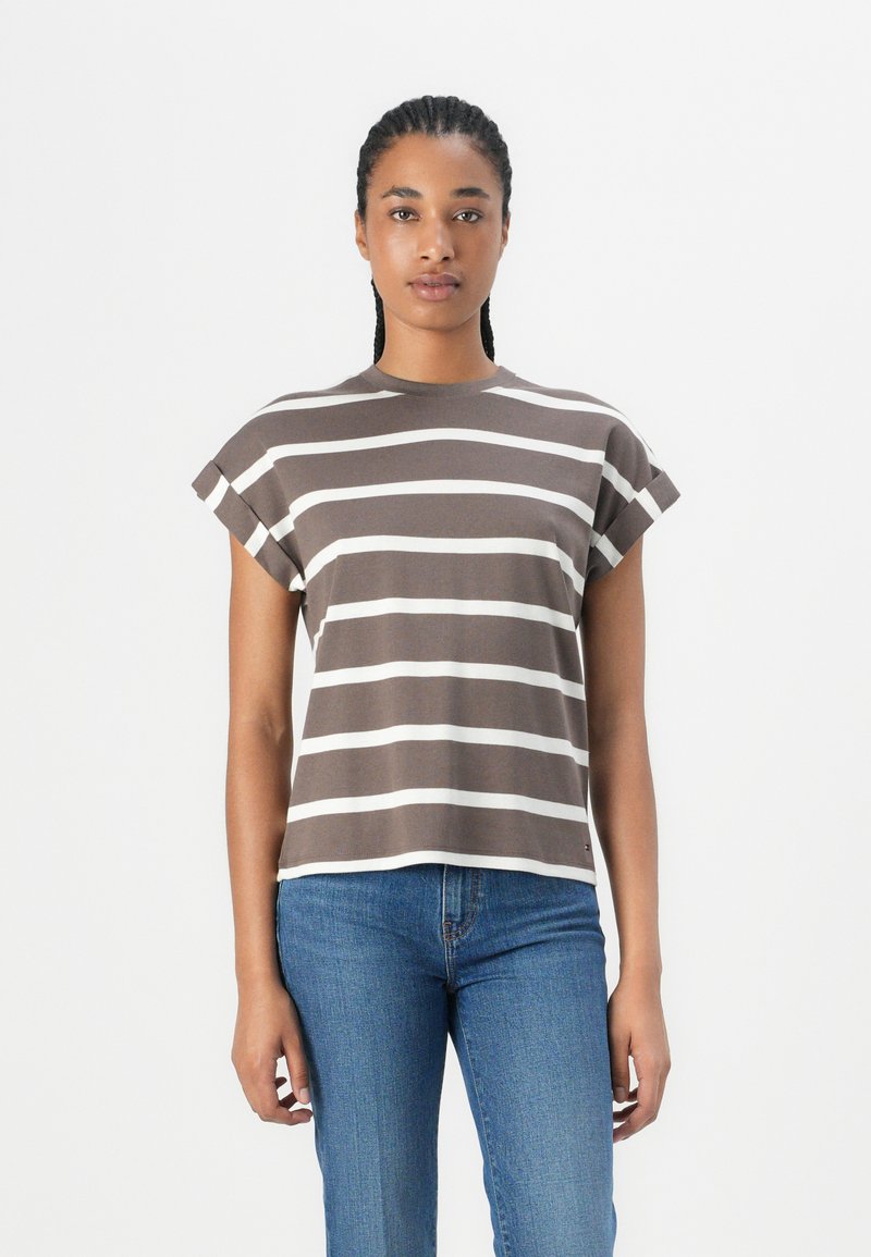 Tommy Hilfiger - GOLD BUTTON TEE - T-Shirt print - hot coco/ivory silk, Vergrößern