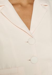 Glamorous HALTER CROPPED BOXY WAISTCOAT - Topper - cream