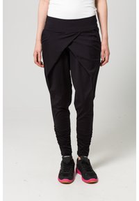 Casall Träningsbyxor - red