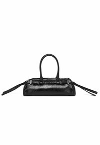Geantă de mână din piele neagră, cu o formă structurat, două mânere superioare și o curea detașabilă. Prezintă o textură crăpată și accente din metal argintiu.