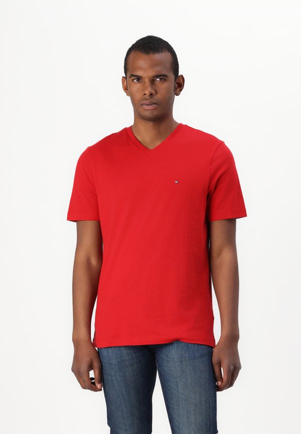 ESSENTIAL V NECK - Basic T-shirt