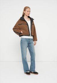 ONLY ONLPATTI LIFE SHORT JACKET - Winterjas - cocoa créme