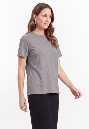usha, - T-shirt basic