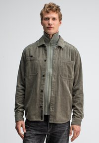 Unselected, mocha brown