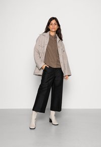 Samsøe Samsøe MINA SHIRT - Blusa com botões - chocolate chip
