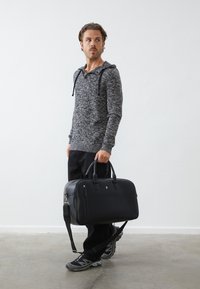 Pier One Weekendtasker - black
