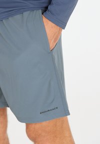 Endurance Dubbla shorts - blue mirage