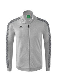 Graue Reißverschlussjacke aus strukturiertem Stoff, mit hohem Kragen und seitlichen Streifen mit Muster. Branding oben links.